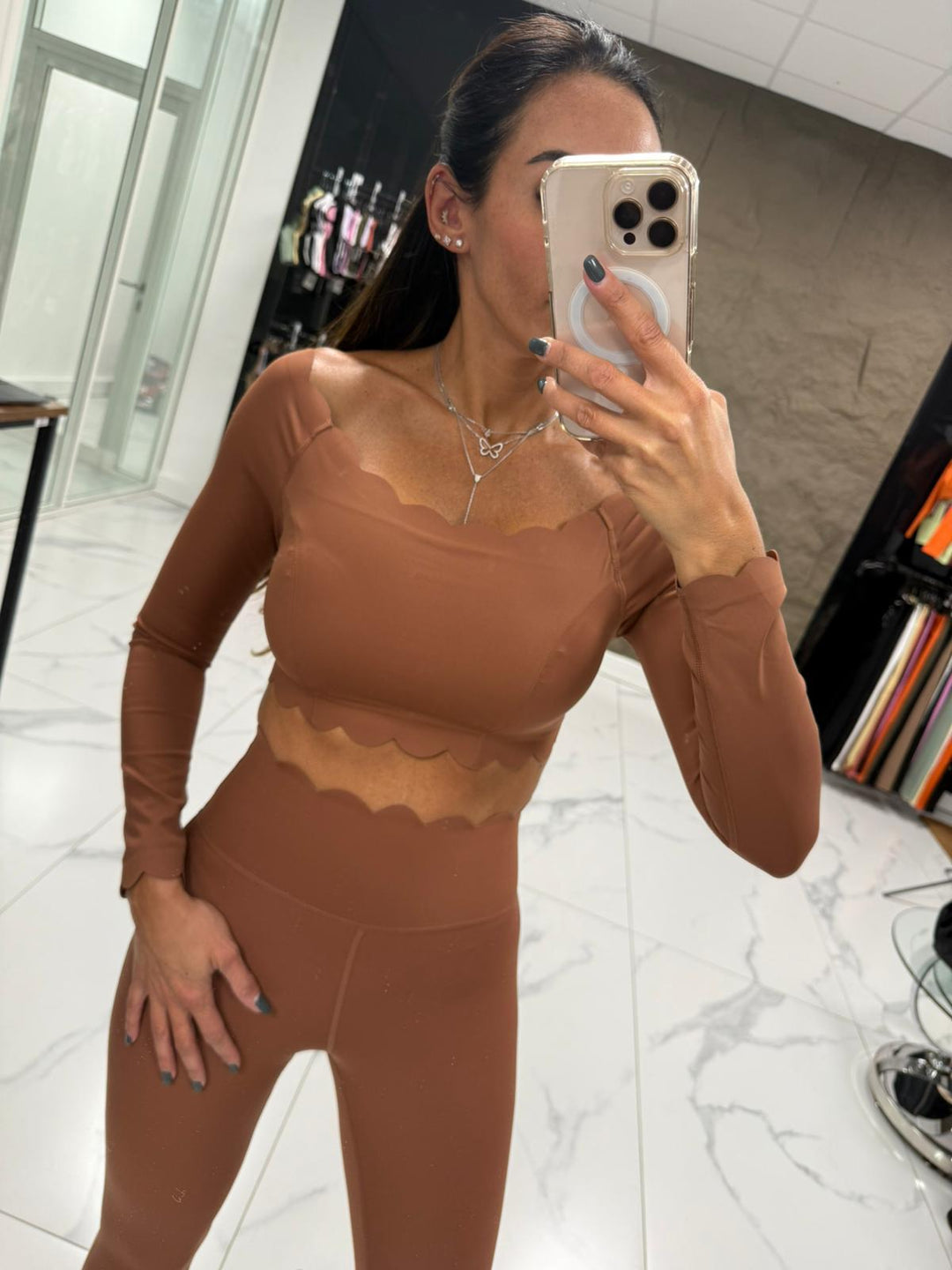 WAVY MANCHES LONGUES OFF SHOULDER