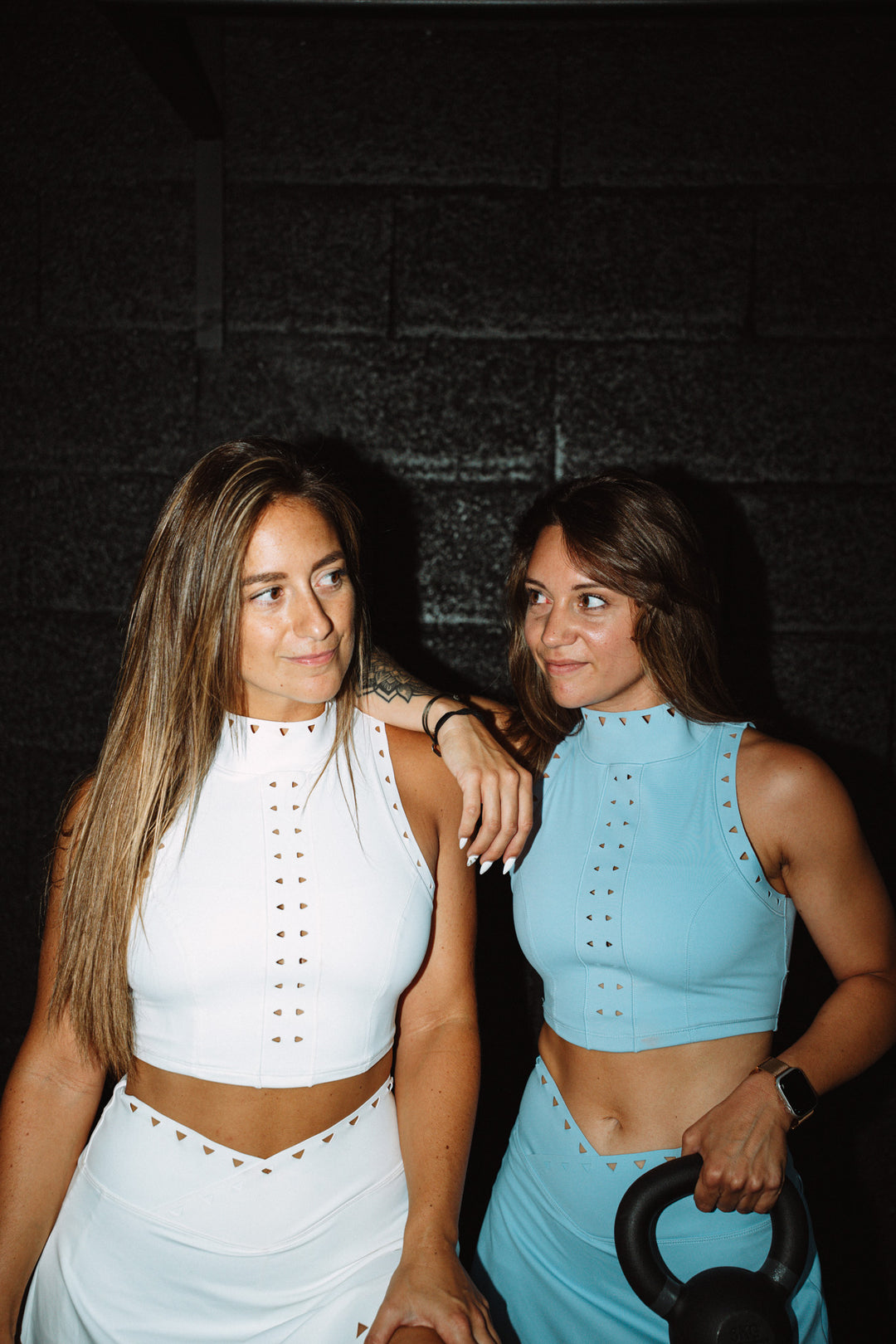 TOP COL MONTANT EDGE LASER